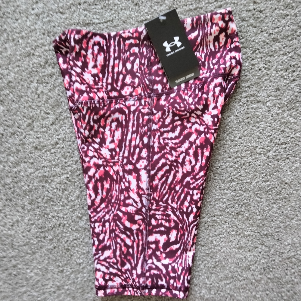 NWT XS UA AOP Active Gym Bike Shorts - Picture 7 of 8